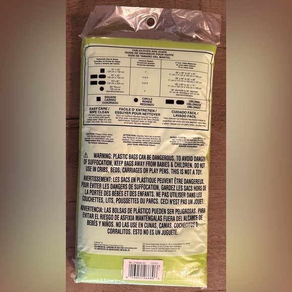 133. NWT Amscan Tablecloth - Flannel-backed Vinyl - Durable & Reusable - Picture 2 of 6